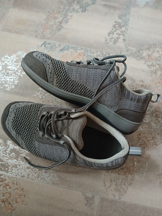 Кроссовки 39-40р мужские