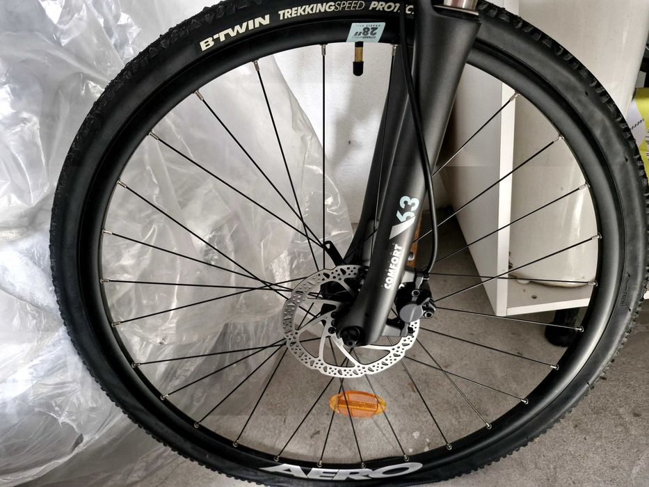 Bicicleta Trekking Riverside 900