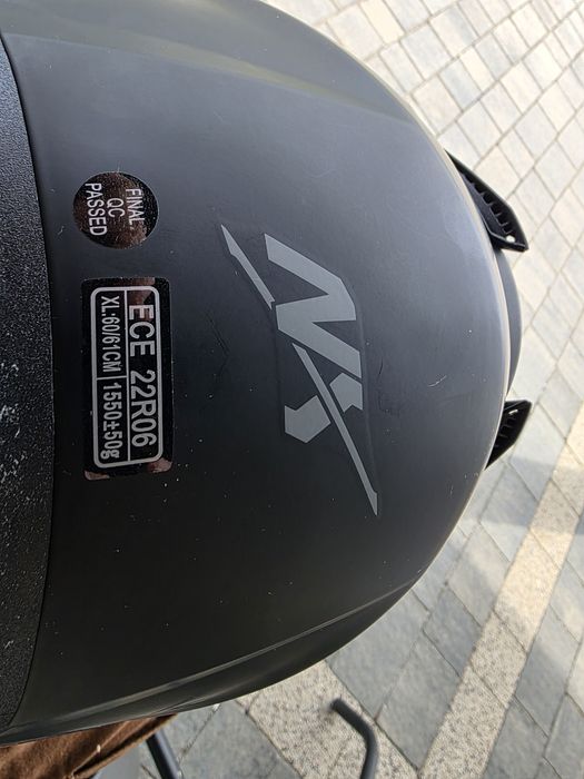 Kask motocyklowy z blenda