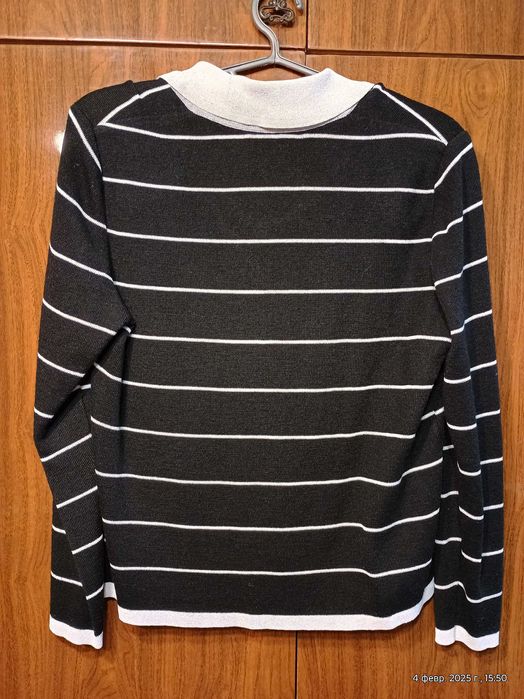 Джемпер жіночий вовняний в ідеальному стані