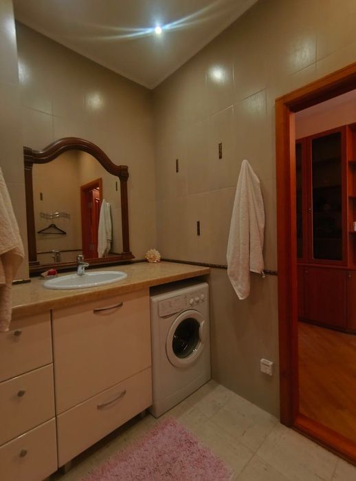 shev-03 . Двокімнатна 93кв.м в ЖК Капітан біля парку і моря.