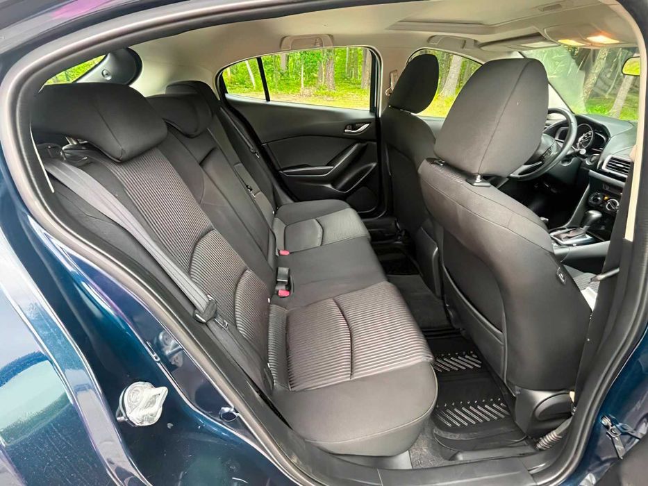 Mazda 3      2016
