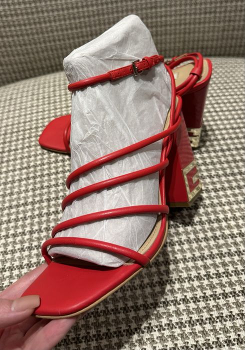 Червоні Босоніжки Guess