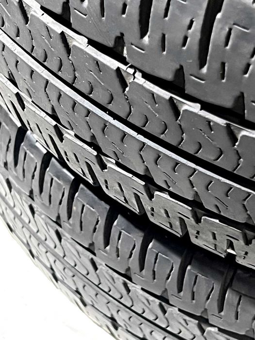 Pneus Michelin Agilis Camping - 225/75/16 CP - Excelentes