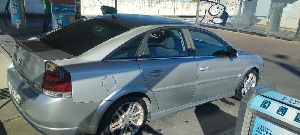 Opel Vectra GTS 2.2 DTI