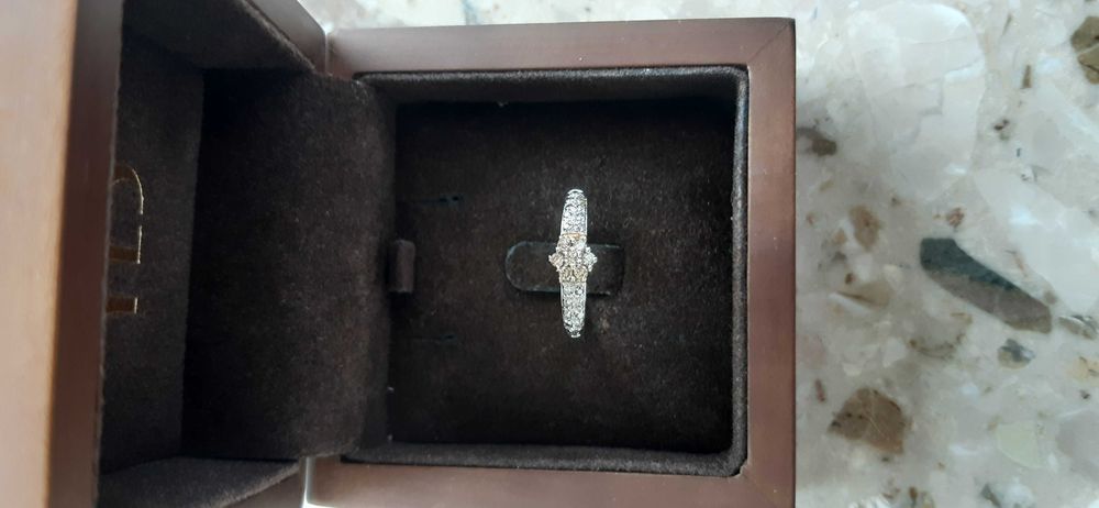 Pierścionek zaręczynowy z brylantami YES