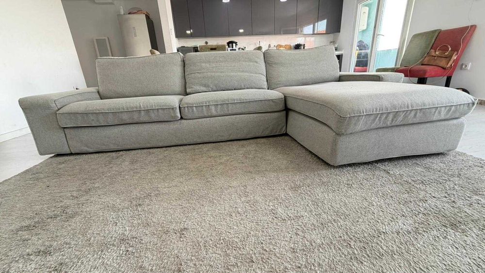 Sofá IKEA com Chaise Longue em  bom estado, com 3.10 metros