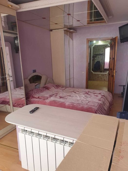 ТРЬОХ кімнатна квартира на 3 поверсі Чернівці. Чешка.75кв.м