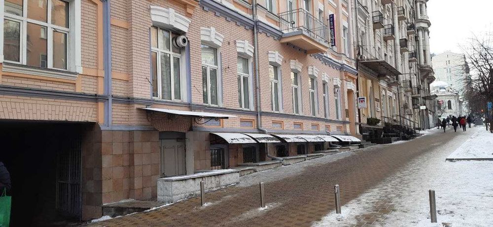 Будівля 1680.9 м2 центр