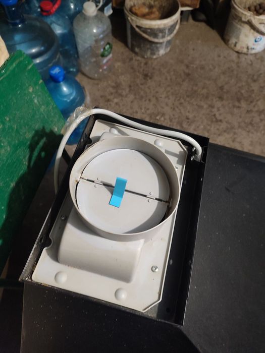 Витяжка кухонна.