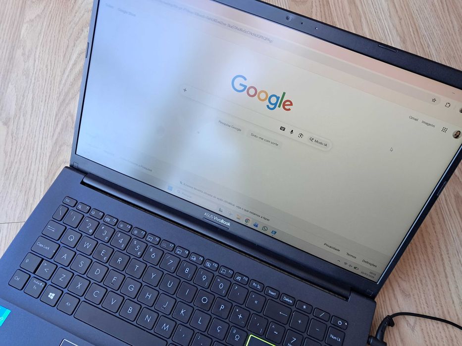 Asus Vivobook 15 | Intel i5 | 8GB RAM | 256GB