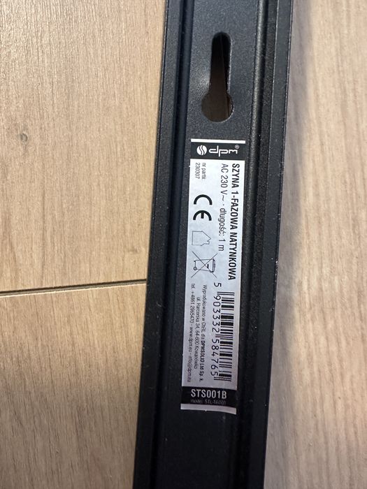 Oświetlenie szynowe 2m+1m  oraz dwa reflektory LED