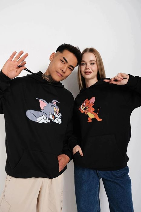 Czarna bluza damska z nadrukiem postaci tom i jerry l/xl 5ia