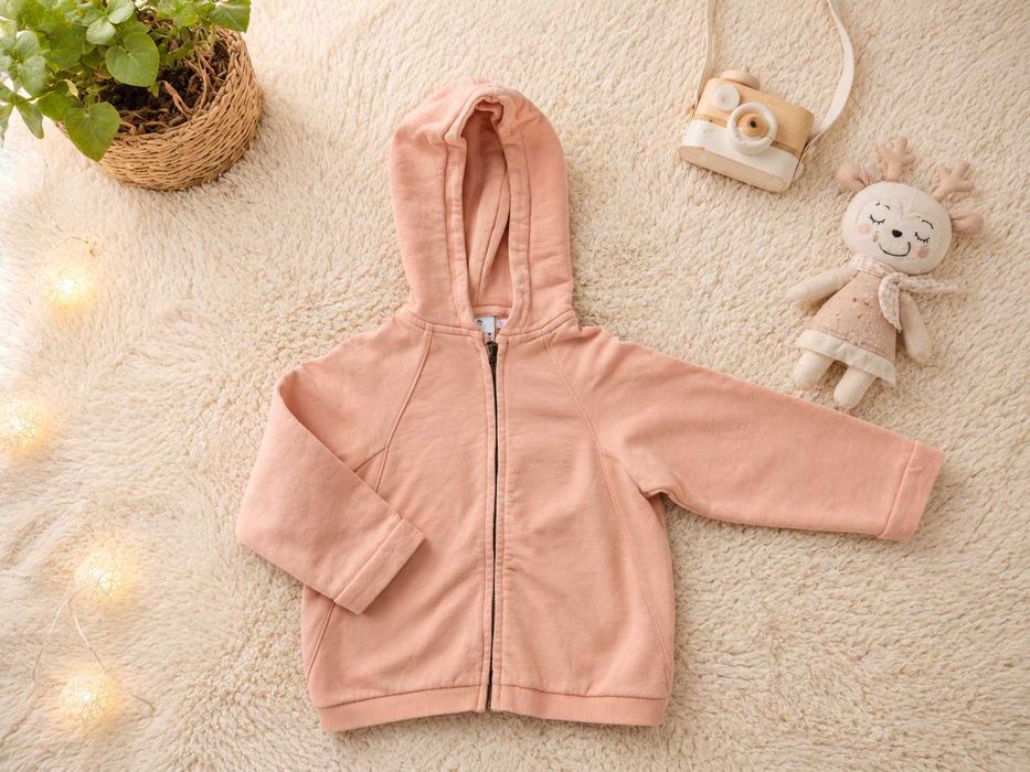 Rozpinana bluza z kapturem marki Zara