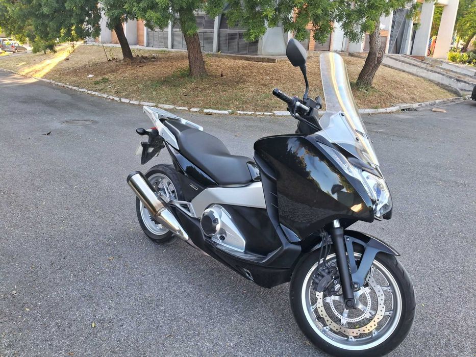 Honda Integra 700