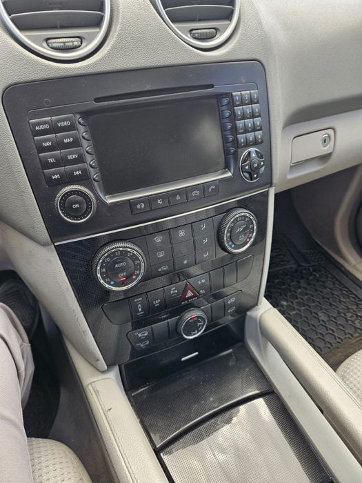 Carro Mercedes ML 320