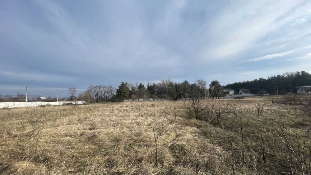 Продаж земельної ділянки 27 сотих