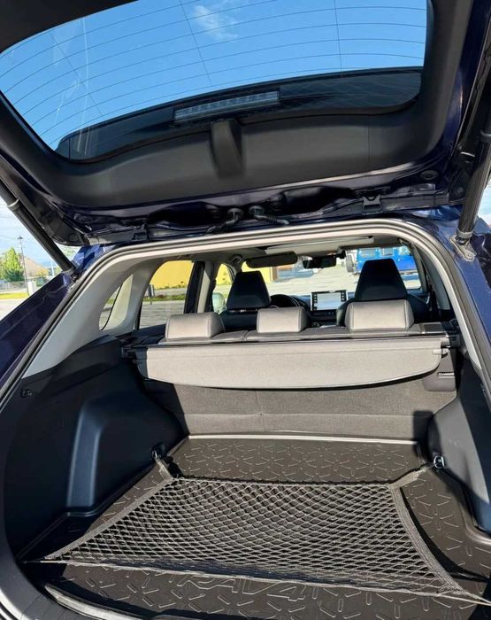 Продам Toyota RAV4 2020 2.5 Hybrid