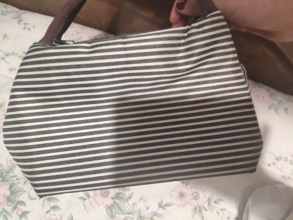 Lancheira praticamente nova