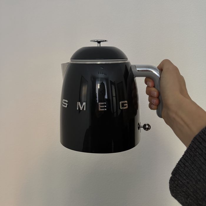 Оригінальний чайник smeg