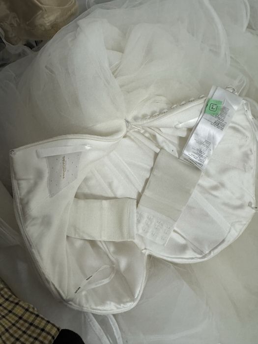 Розкішна ексклюзивна весільна сукня PRONOVIAS