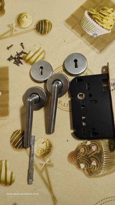 Fechadura de porta interior