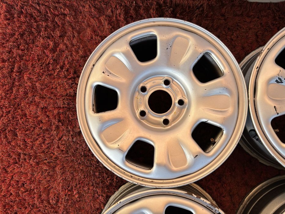 Original Dacia Duster Renault R16 5x114,3