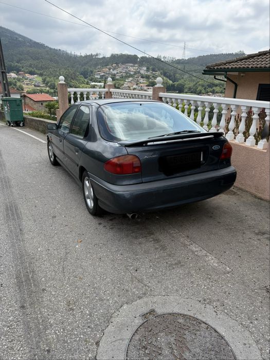 Ford Mondeo 1.8 ano 1993