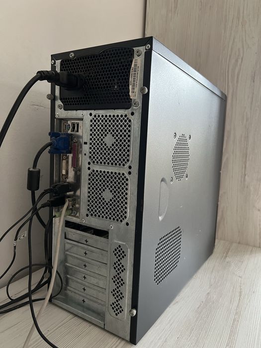 Комп'ютер Asus Vento A8