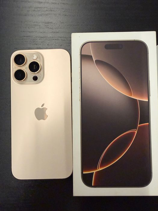 iPhone 16 Pro Max braço/bege