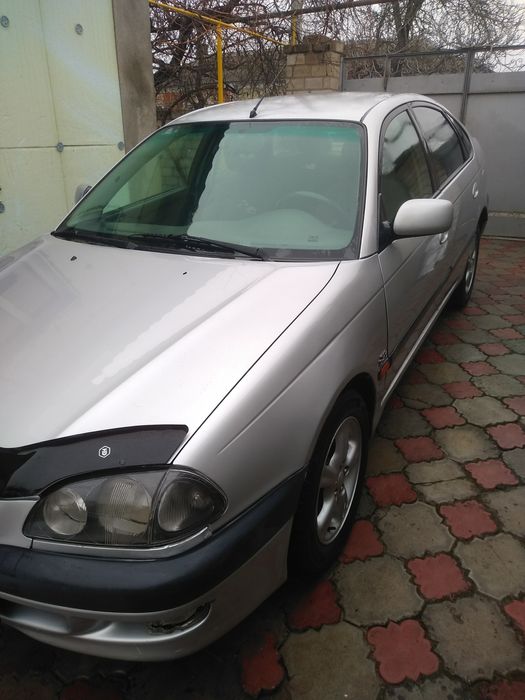 Продаю Тойота авенсис 2.0 Диз