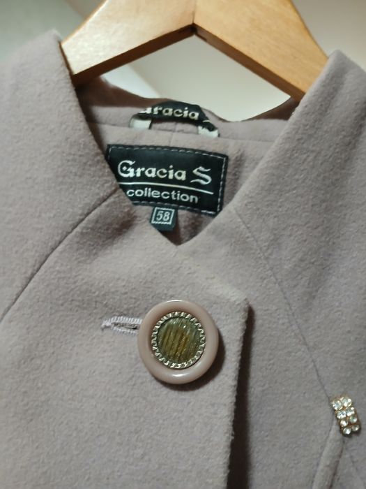 Пальто  для пишної  жіночки