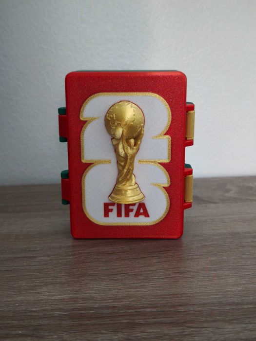 Caixa cromos mundial 2026 Panini versão Fifa com troféu saliente