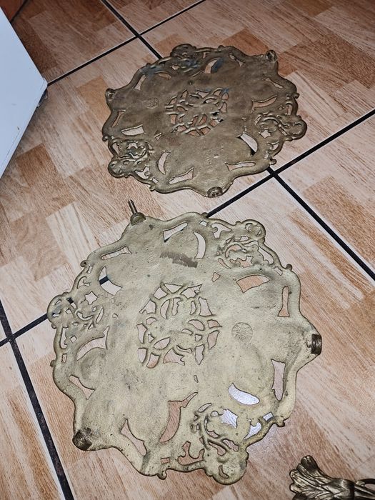 Kwietnik mosiężny stary