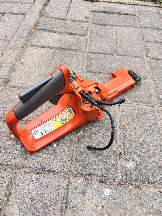 Zbiornik paliwa uchwyt raczka do piły husqvarna 445 450 135