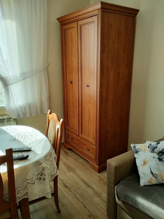 Szafa dwu drzwiowa Jak Nowa.