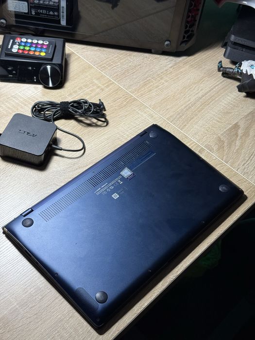ASUS Zenbook 14