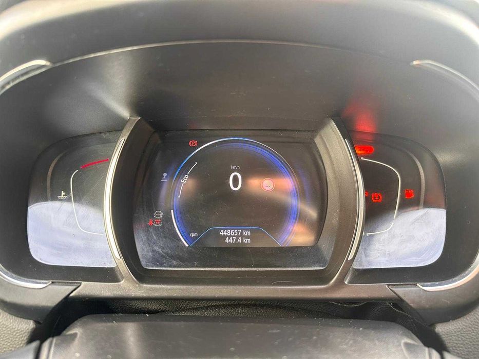 Renault Grand Scenic 1.6 DCI 130cv 7 Lug de 2018 Salvado