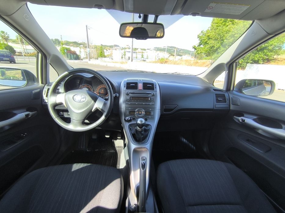 Toyota Auris 1.4 diesel com poucos kms