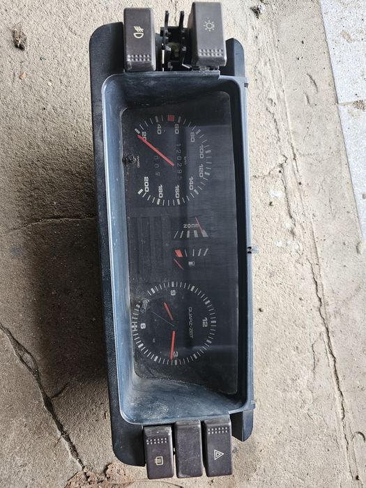 Audi 80 B2-zegary