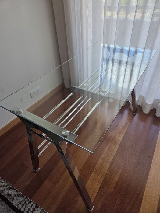 Mesa/ Secretária