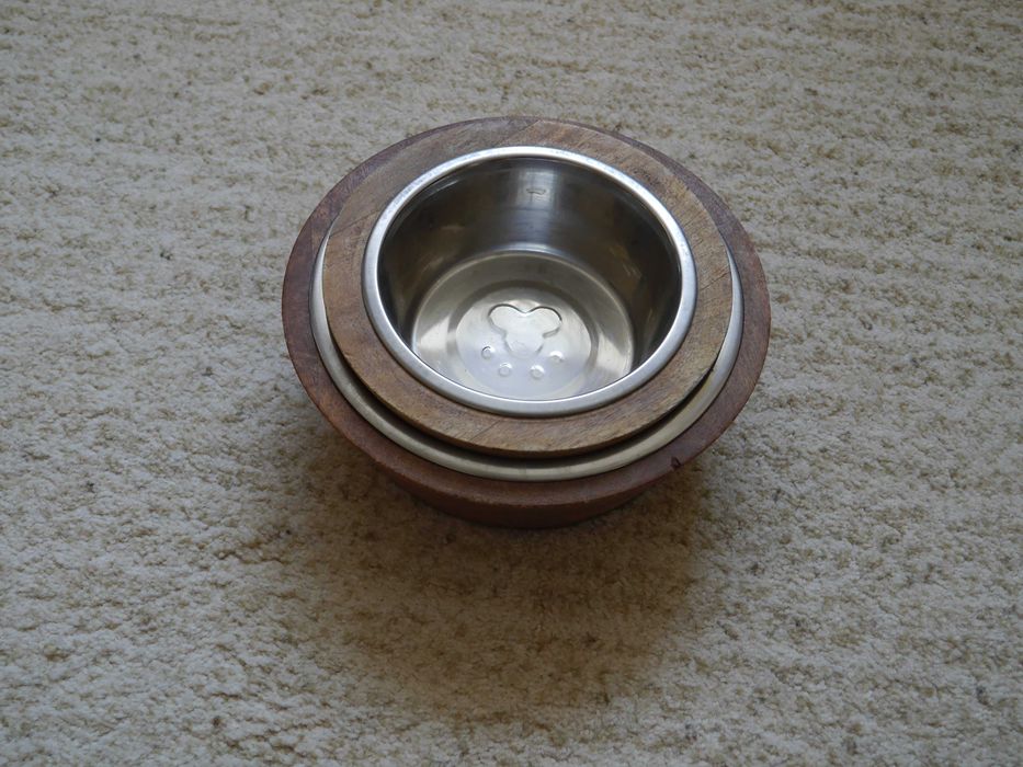 Миска з підставкою для домашніх тварин Діаметр 21,5 см, висата-8 см