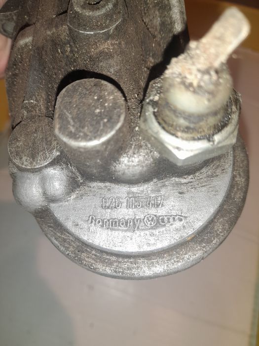 Кронштейн масляного фільтра