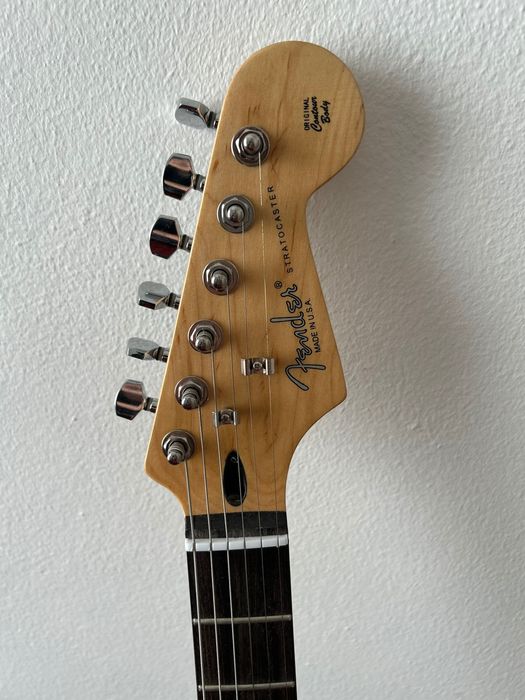 Guitarra Stratocaster à venda