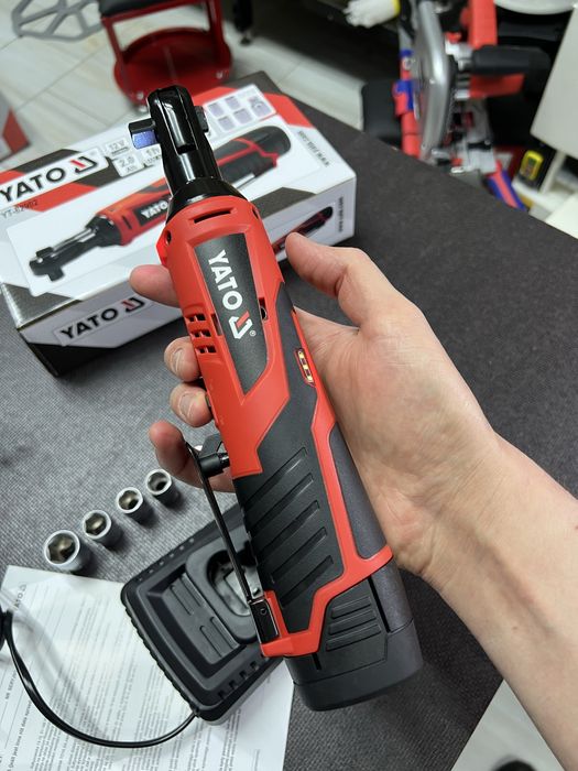 Трещотка ударная аккумуляторная YATO YT-82902 На 45 Нм 2 года гарантия