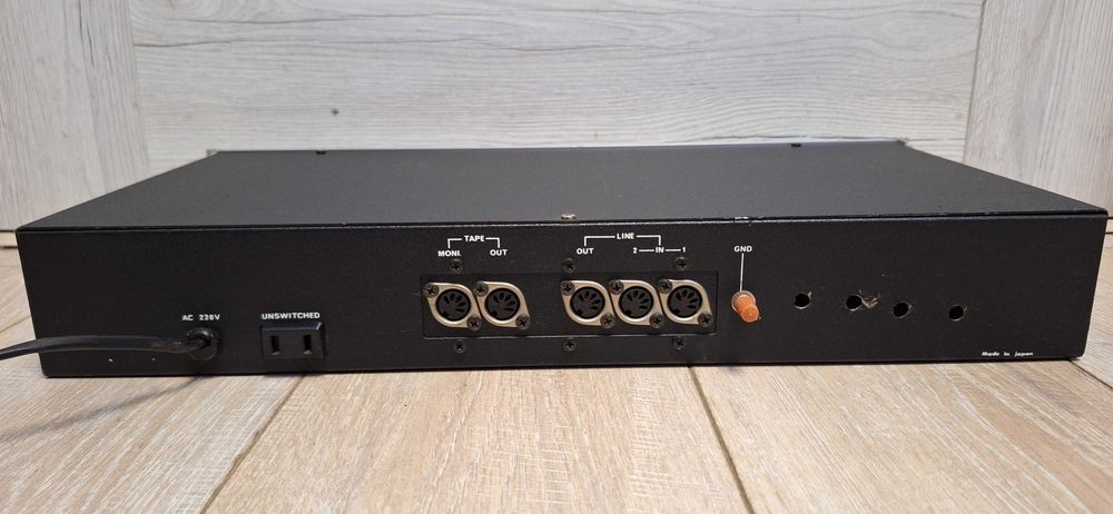 Korektor Stereo Graphic Equalizer AK-8020 ! BDB STAN ! 100 % Sprawny !