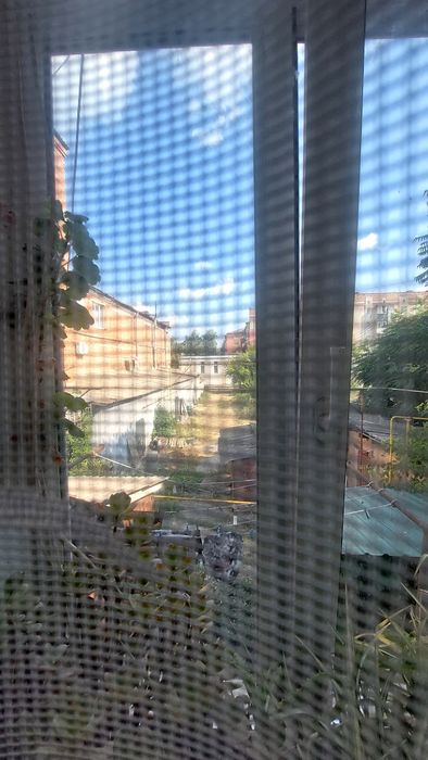 Продам 2-кімнатну квартиру. Пл.Шевченка,5/14.