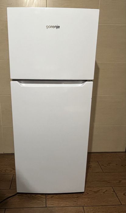 Lodówka Gorenje RF3121PW4 z zamrażalnikiem górnym 118,2 cm Biała