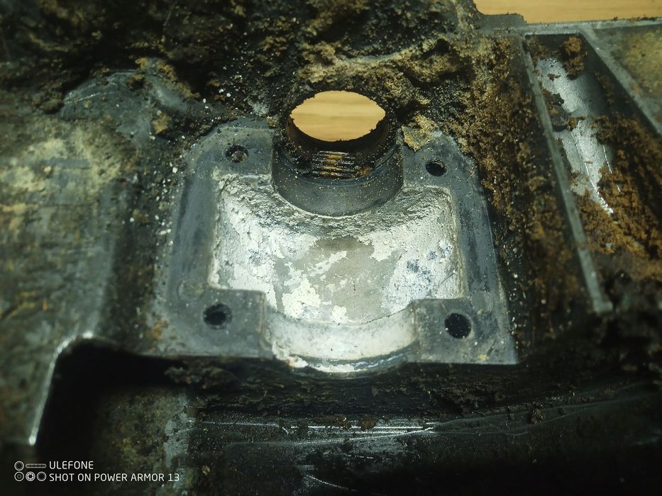 Partner 4200 Karter Obudowa Silnika Korpus