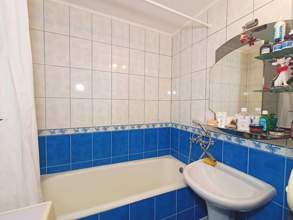 Продаж 1-кімн квартири 34 м2 стан заходь і живи, неподалік ринку НИВА.